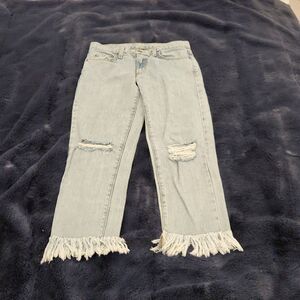 Stonewash, distressed, frayed hem Carmar cropped jeans size 26!